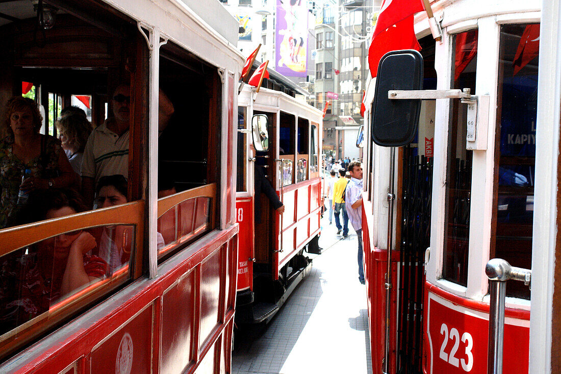 Trambahn, Istiklal Caddesi, Istanbul, Türkei