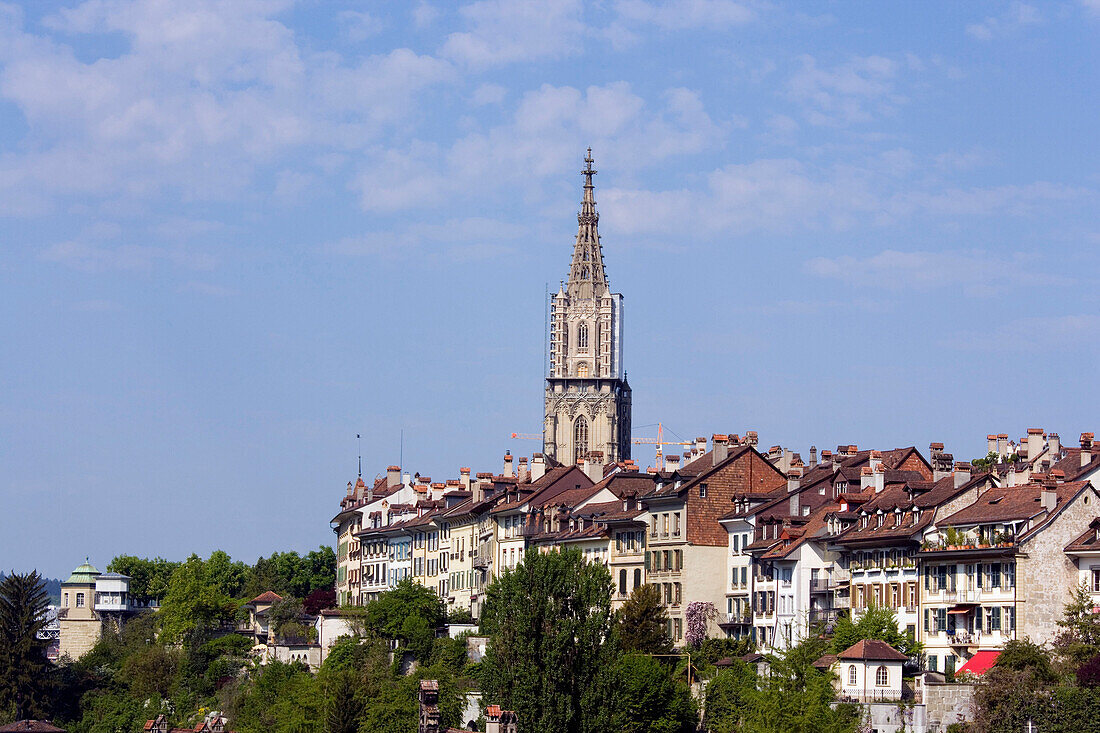 Blick von der Altstadt mit Berner Münster, Altstadt, Bern, Schweiz