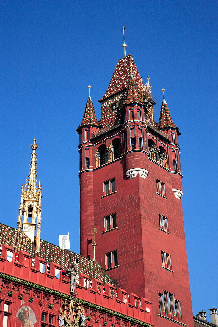 Rathaus und Rathaus Turm, Marktplatz, Basel, Schweiz