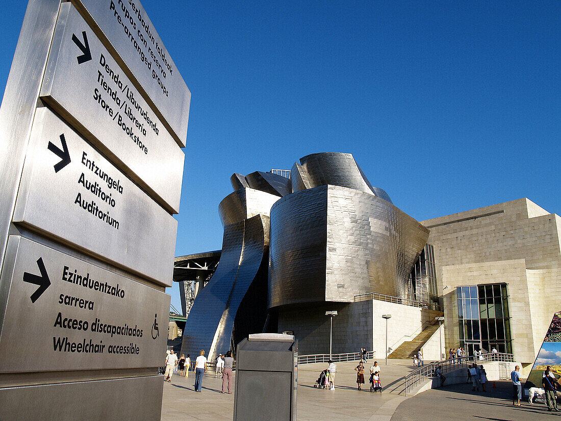 Guggenheim Museum, Bilbao. Euskadi, Spain