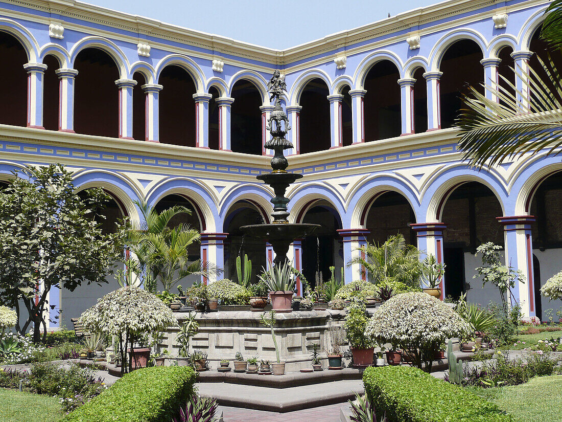 San Agustin cloister, fountain. Lima. Peru.