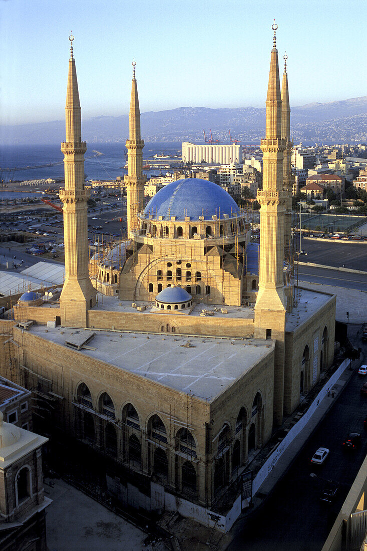 The new Mahammed Al-Amine Mosque and view on downtown Beirut with the coastline, Beirut, Lebanon, Middle-East, Asia