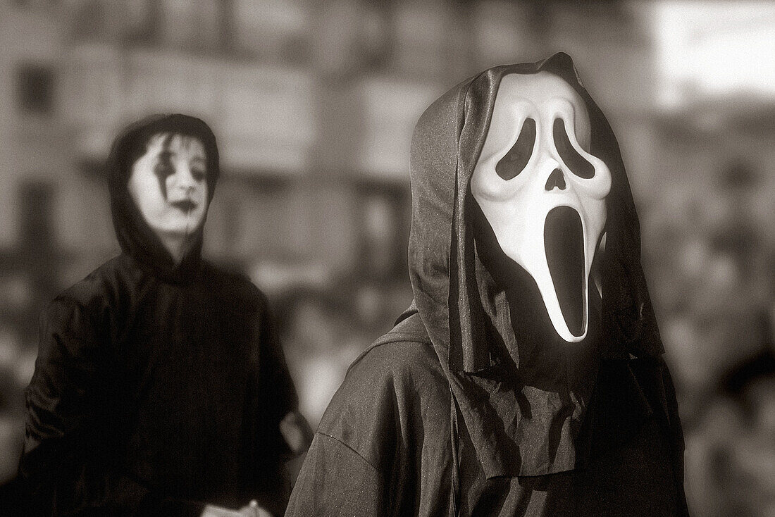 Scream mask