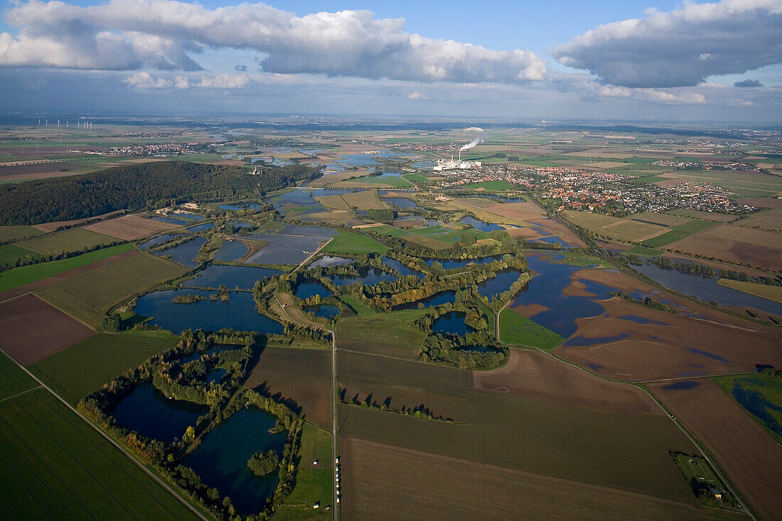 Luftbild, Niedersachsen, Region Hannover, Nordstemmen, Blick auf das Hildesheimer Land und die Zuckerfabrik Nordstemmen