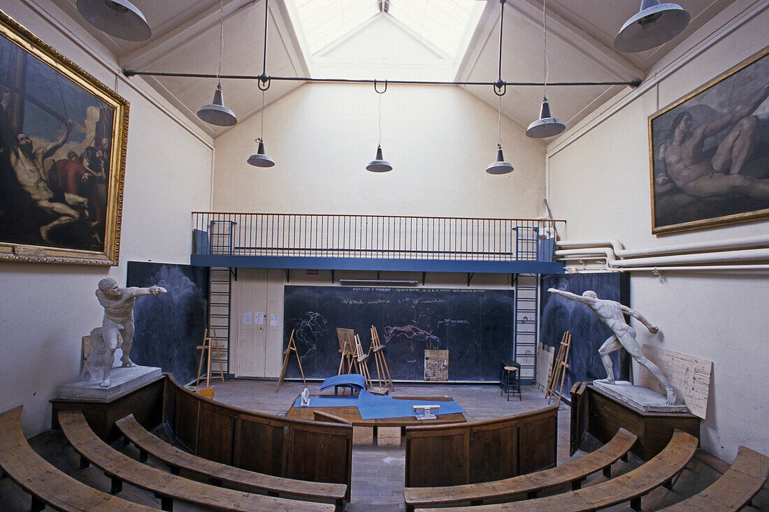 Ecole Nationale Superieure des Beaux Arts, deserted hall at Ensb-a, National School of Fine Arts, Paris, France, Europe
