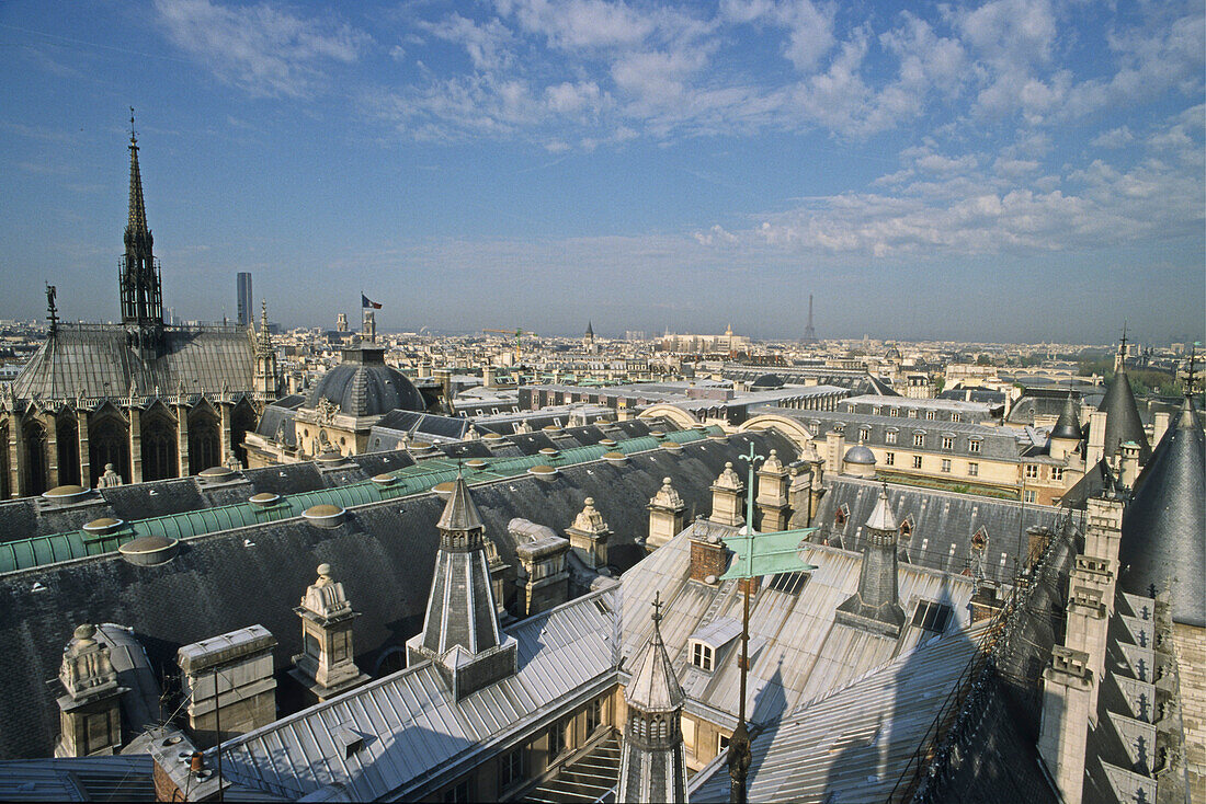 View from the roof of Palais de la Justice onto La Sainte Chapelle, Ile de la Cité, 1. Arrondissement, Paris, France, Europe