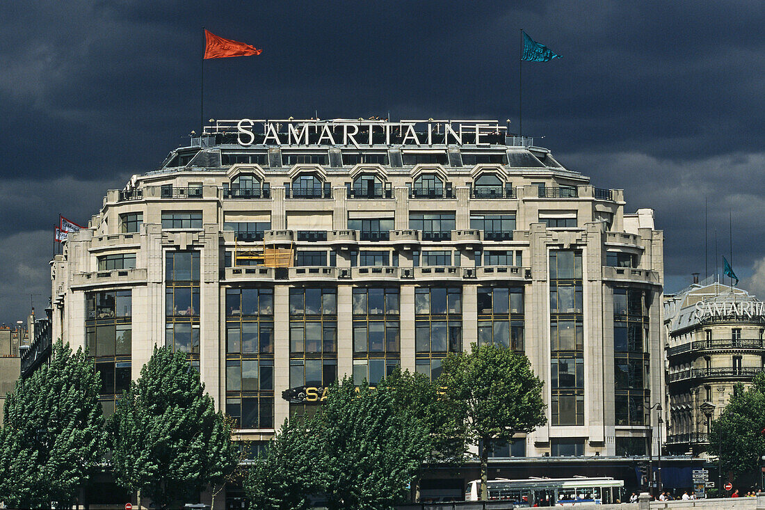 Exterior view of La Samaritaine department store under clouded sky, 1e Arrondissement, Paris, France, Europe