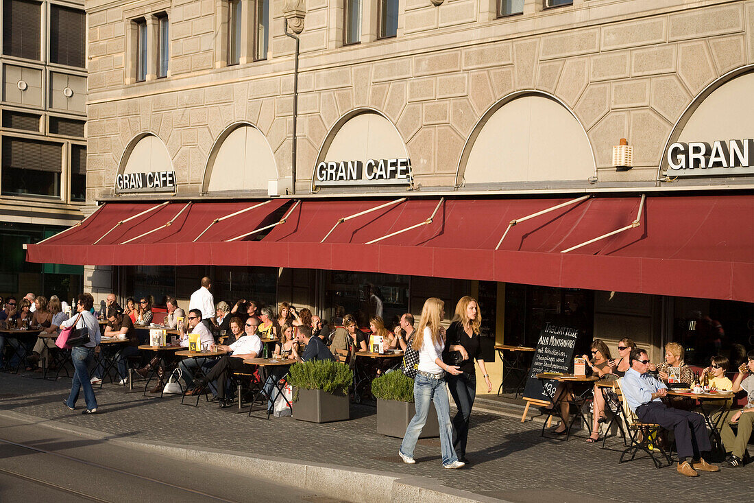 Switzerland, Zurich, street cafe, Gran Cafe, Limmatquai, people