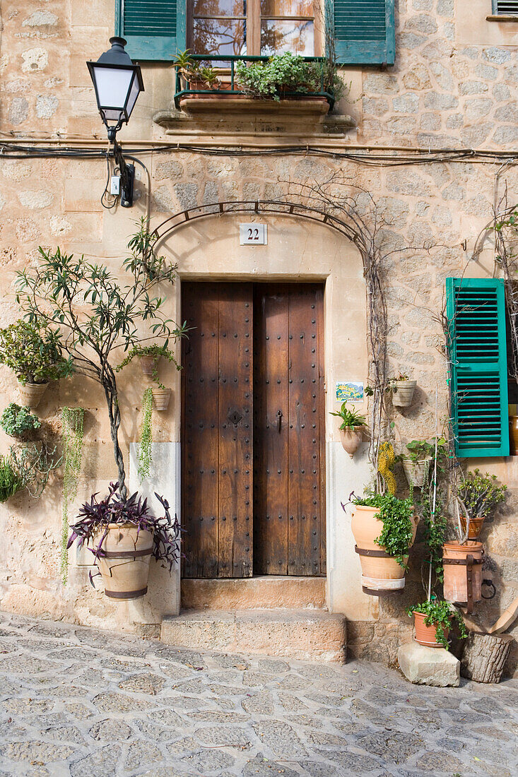 Eingang mit Tür, Valldemossa, Mallorca, Balearen, Spanien, Europa