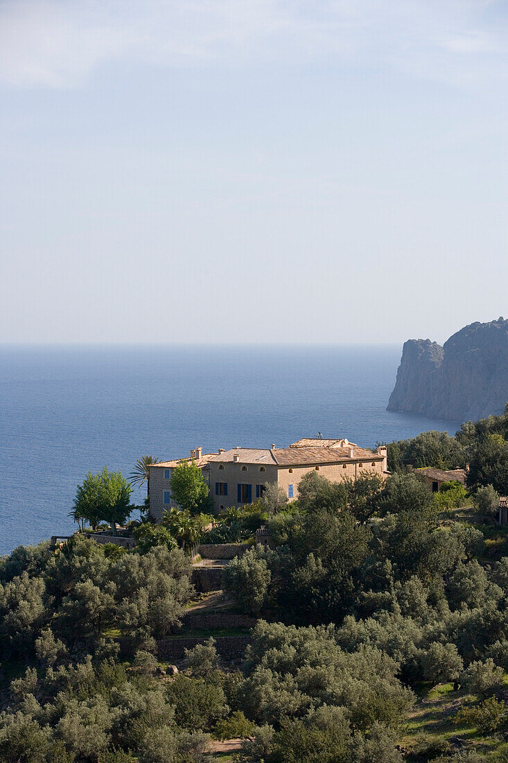 Finca und Küste nahe Deia, Mallorca, Balearen, Spanien, Europa