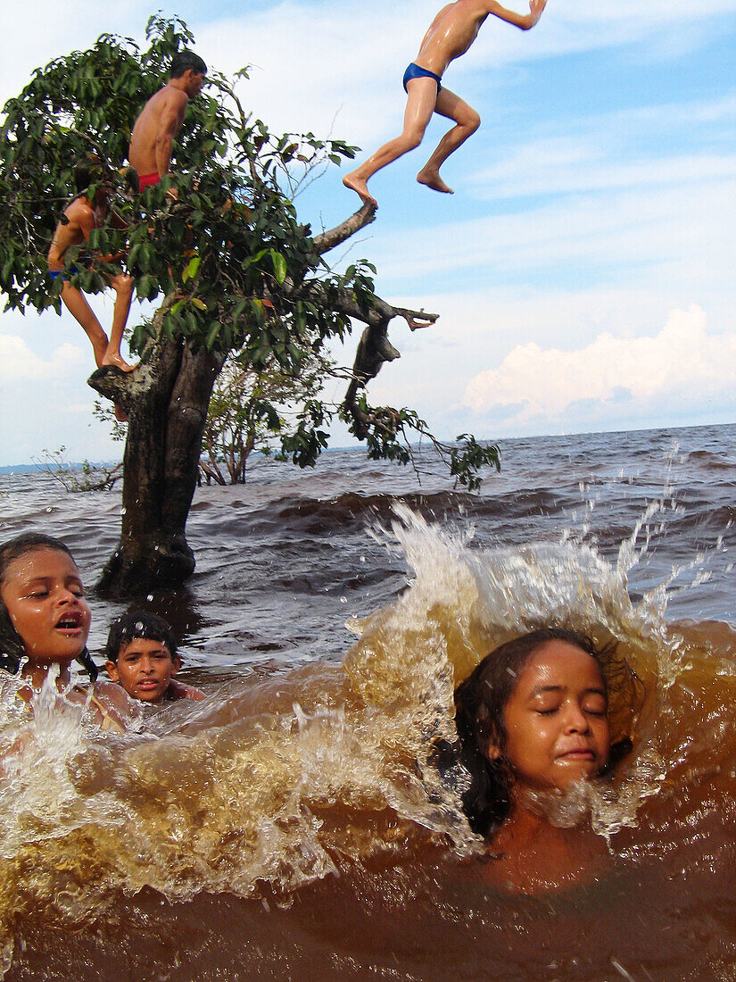 Beach day. Tupe. Amazonia. Brasil.