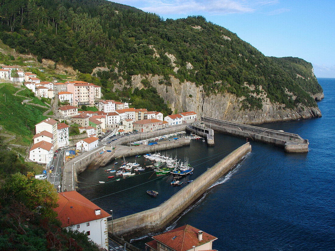 Harbour. Elantxobe. Vizcaya province. Euskadi. Spain.