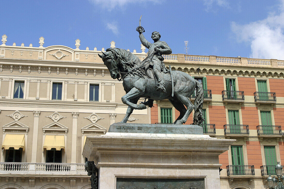 Monument to Juan Prim y Prats at Plaça de Prim. Reus. Tarragona province, Spain