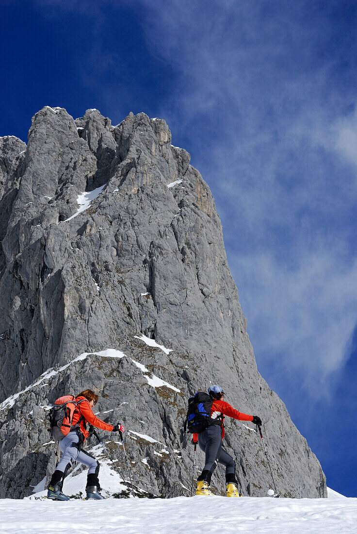 Backcountry skiers ascending to Ellmauer Tor, Kuebelkar, Wilder Kaiser, Kaiser range, Tyrol, Austria