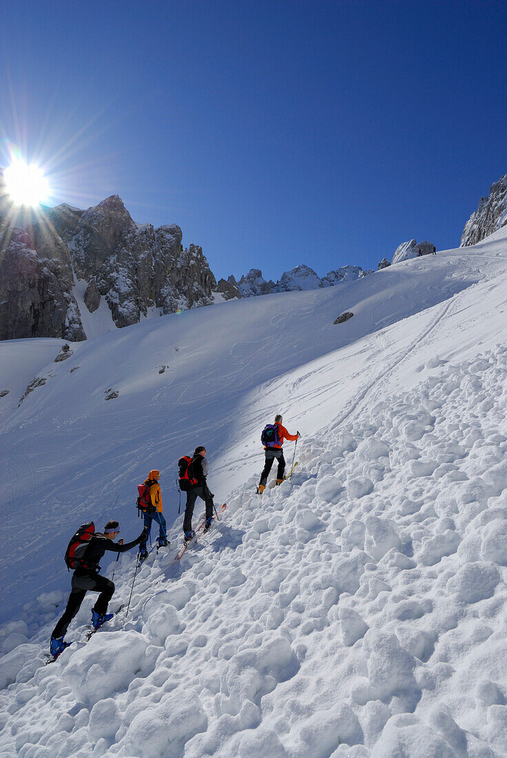 Group of backcountry skiers, Griesner Kar, Wilder Kaiser, Kaiser range, Tyrol, Austria