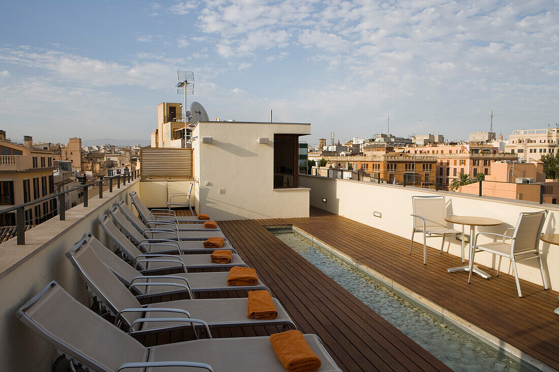Dachterrasse des Hotel Tres, Palma, Mallorca, Balearen, Spanien, Europa