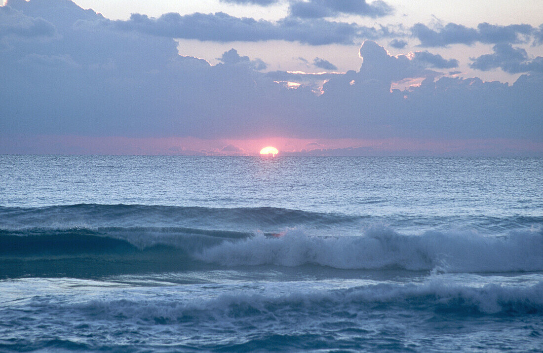 Sea. Sunrise. Cancún. Quintana Roo. Mexico.
