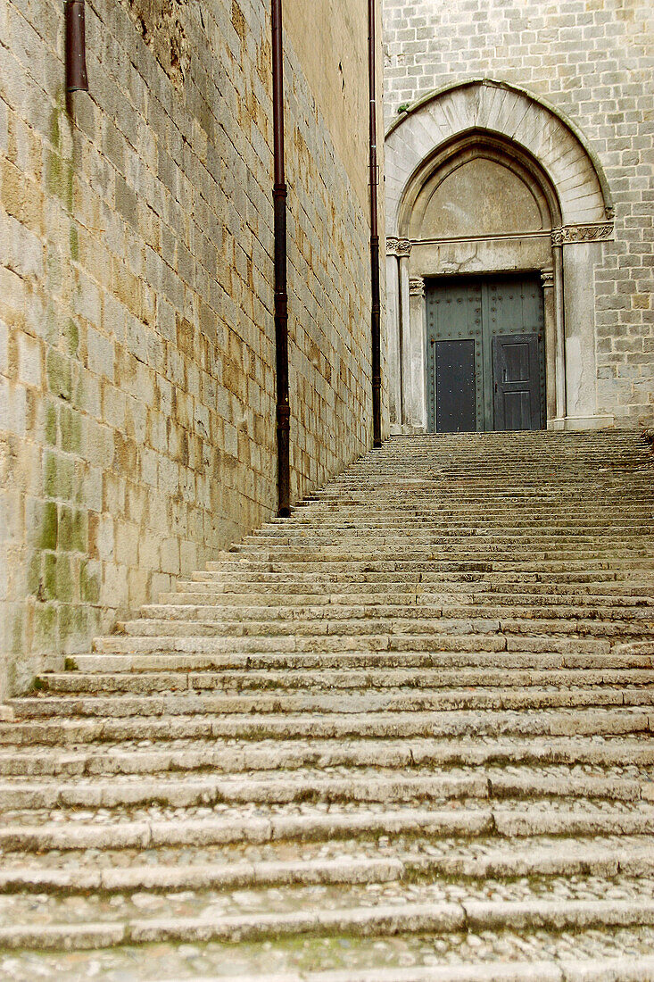 Arch, Arches, Catalonia, Catalunya, Cataluña, Color, Colour, Concept, Concepts, Daytime, Empty, Europe, Gerona province, Girona province, Indoor, Indoors, Interior, Nobody, Spain, Stairs, Stone, Tourism, Travel, Traveling, Travelling, Travels, Trip, Trips