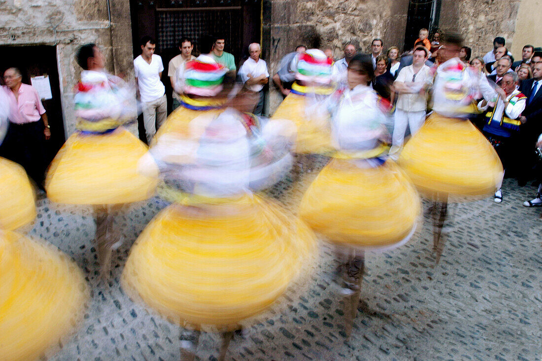Anguiano danzadores, Rioja, valle del Najerilla