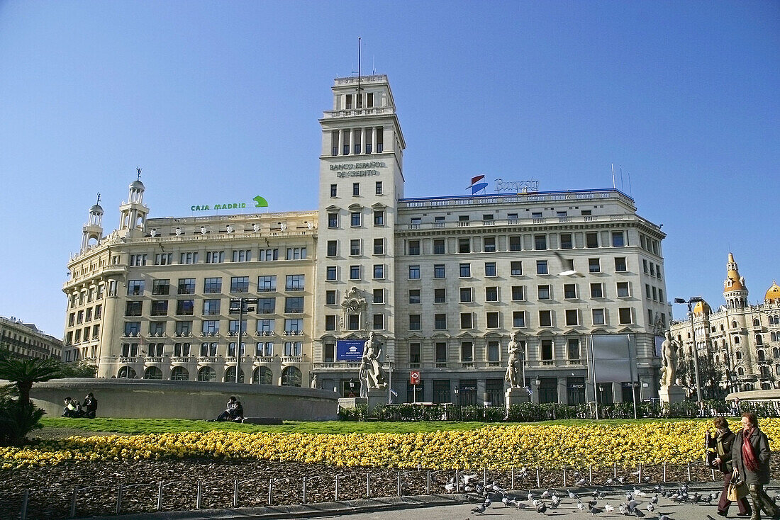 Casa Pich i Pon. Banco Español de Crédito. Plaza Catalunya. Barcelona. Catalonia. Spain.