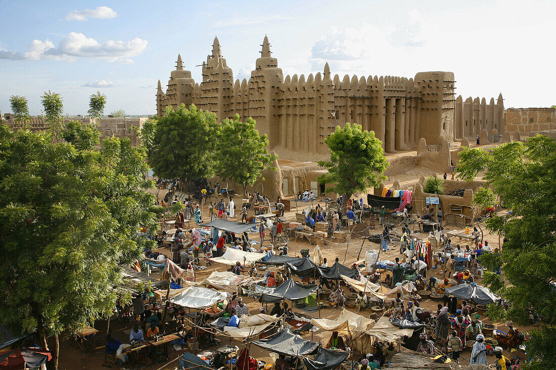 Great Mosque and market, Djenné. Mali