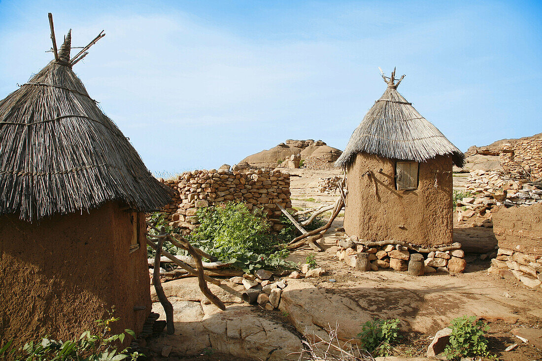 Benimato Dogon village (clay architecture). Dogon Country, Mali