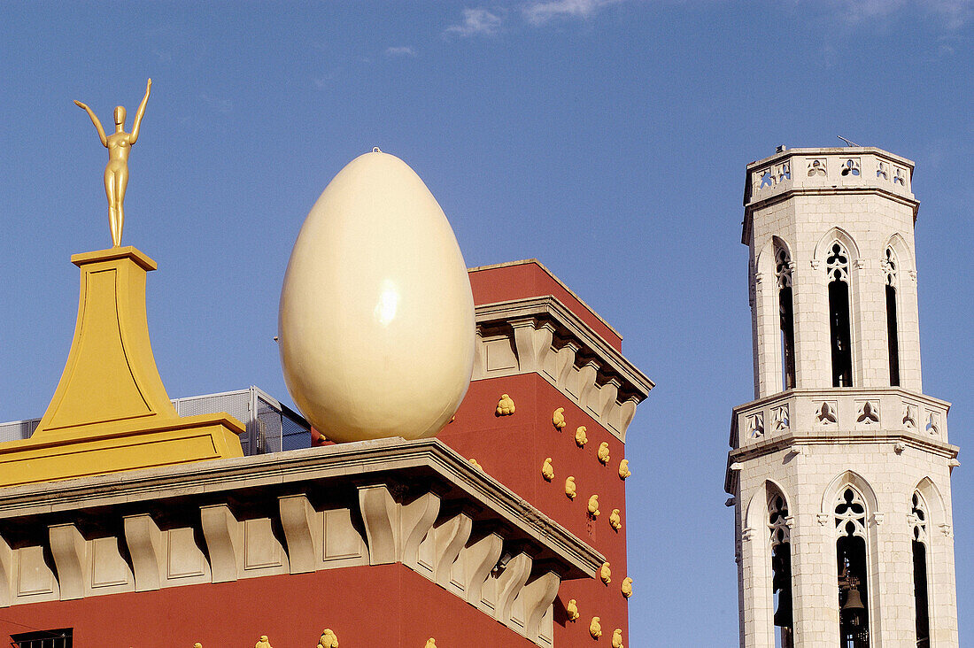 Dali Museum and bell tower of church of Sant Pere. Figueres. Alt Emporda. Girona province. Catalonia. Spain