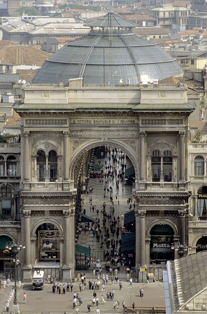 Galleria Vittorio Emanuele. Milano. Italy.