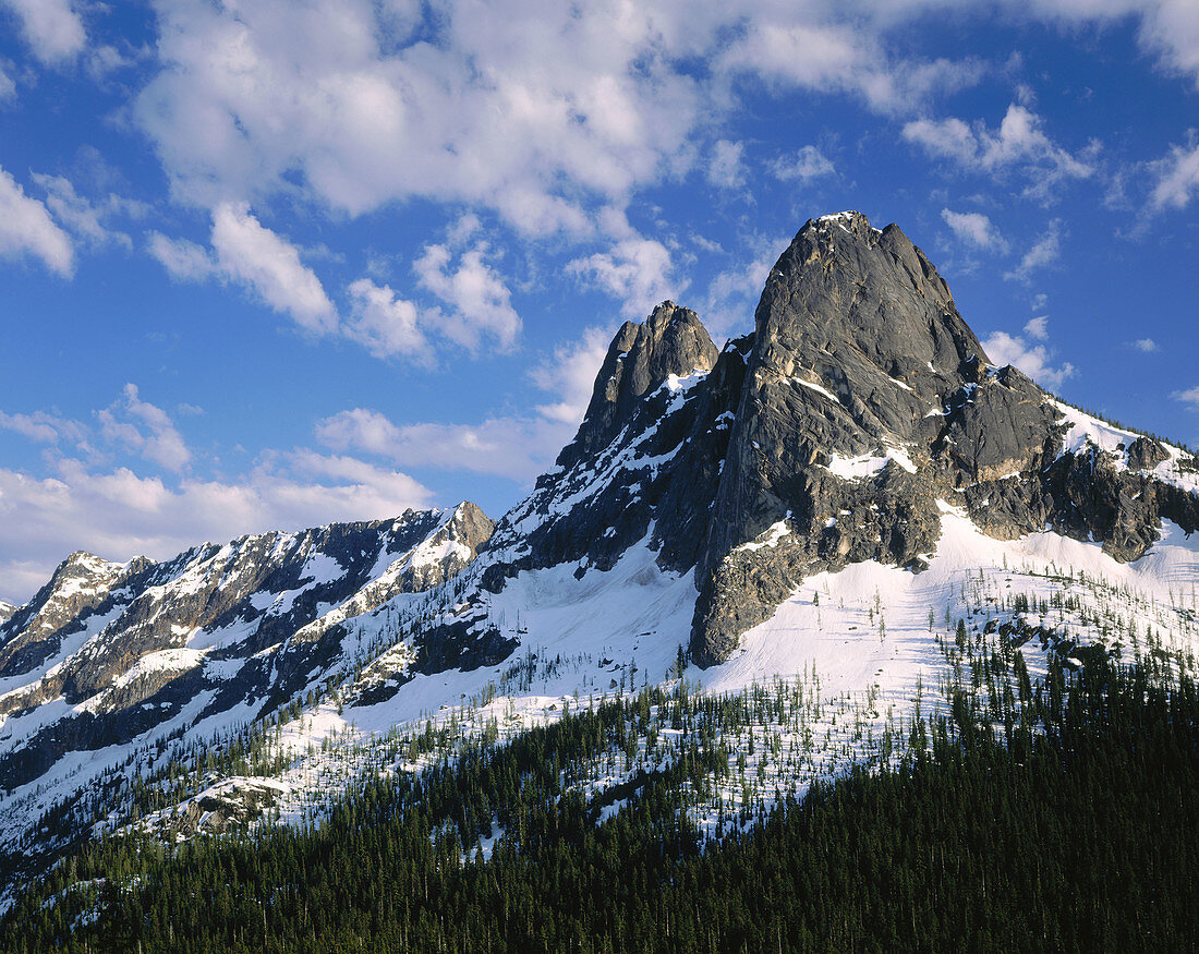Liberty Bell Mountain. North Cascades. Washington. USA.
