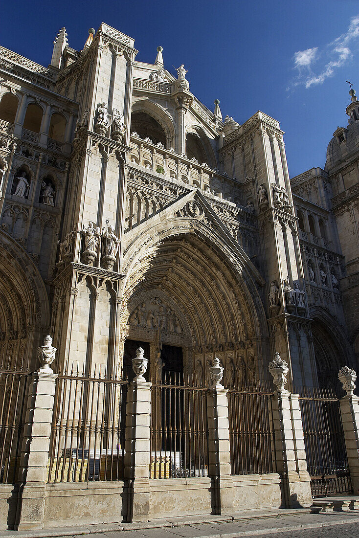 Gothic cathedral built 13-15th century at Plaza del Consistorio. Toledo. Spain