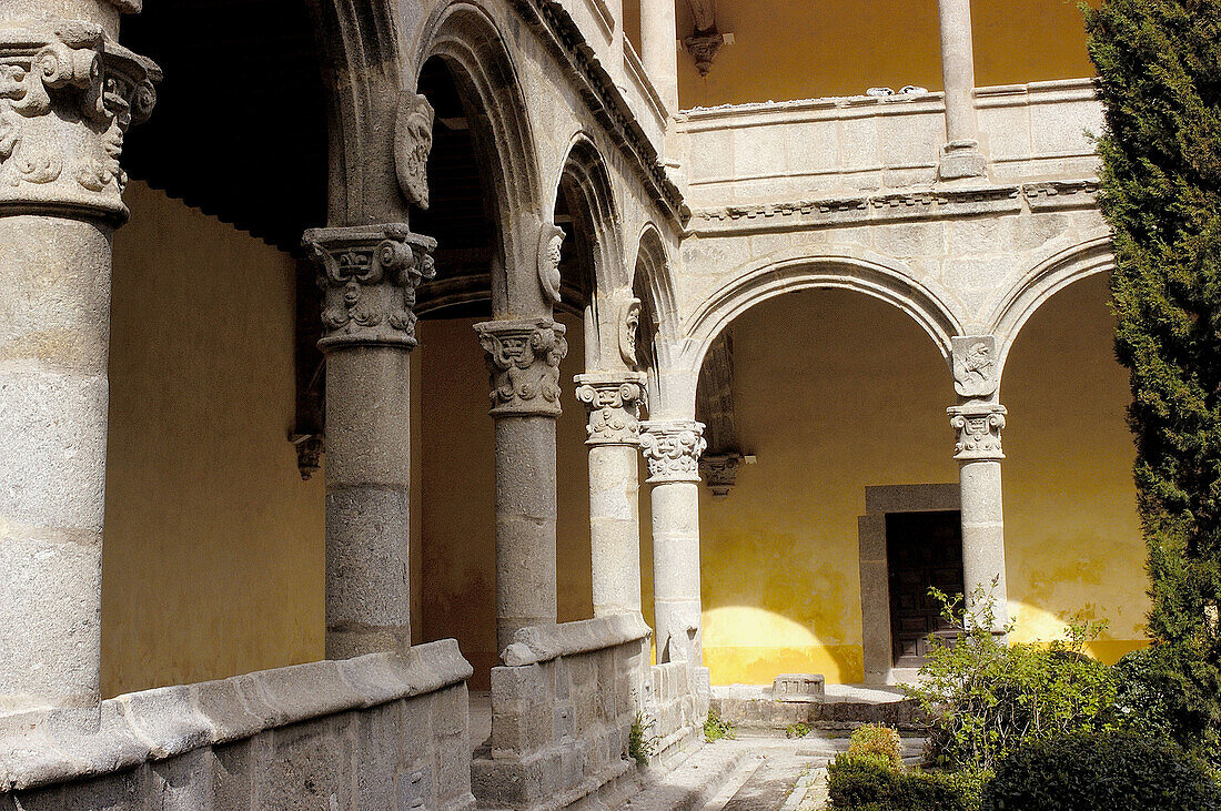 Cloister, Yuste monastery. Cáceres province, Extremadura, Spain