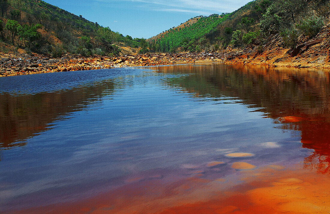 Tinto river near Berrocal. Huelva province, Andalusia. Spain