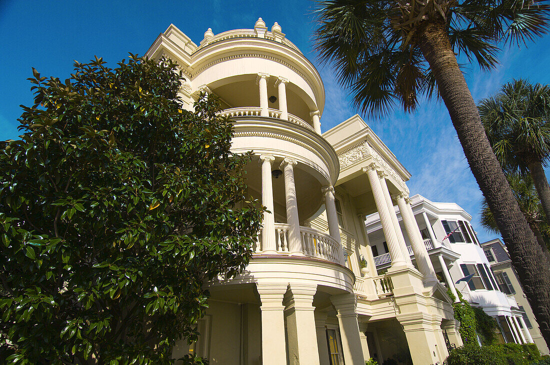 Antebellum houses on East Bay Street, the Battery, in the historic district of Charleston, South Carolina