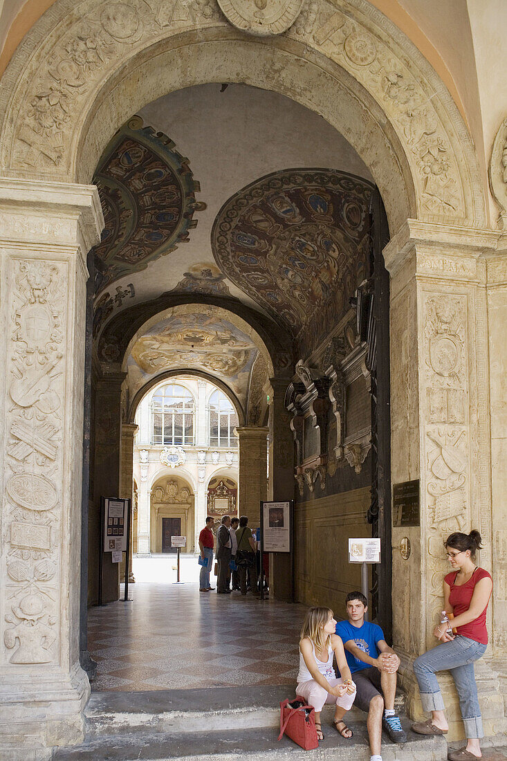 Palazzo dellArchiginnasio, Bologna. Emilia-Romagna, Italy