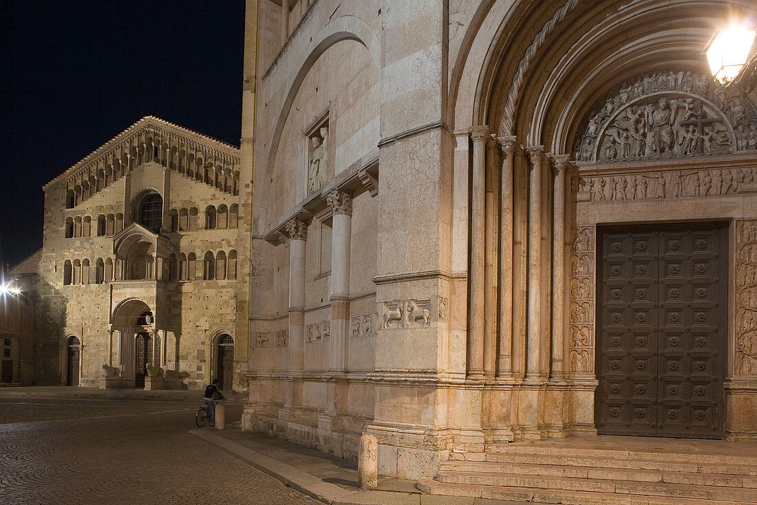 Piazza Duomo, Baptistry. Parma. Emilia Romagna. Italy.
