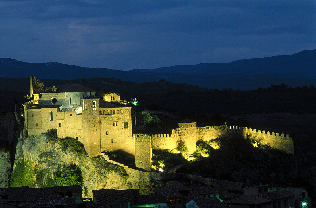 Castle, Alquézar. Huesca province, Spain