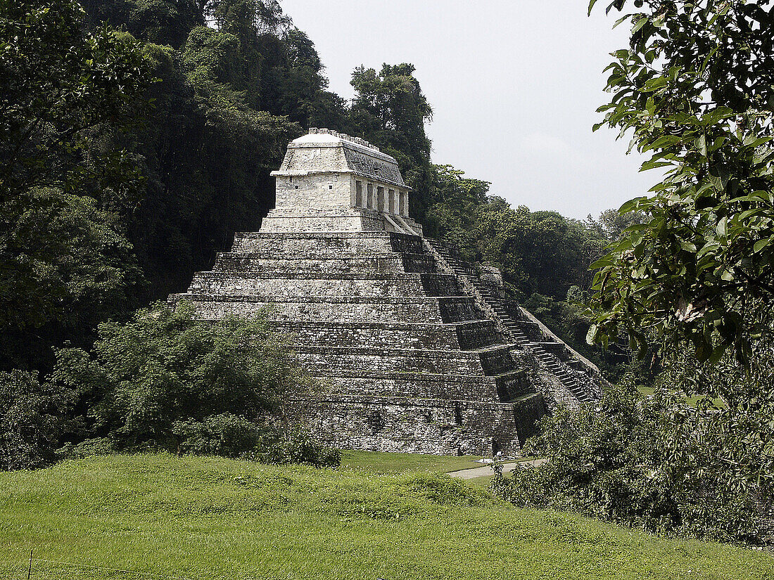 Temple of Inscriptions in Palenque, Maya archeological site (600 - 800 A.D.). Chiapas, Mexico