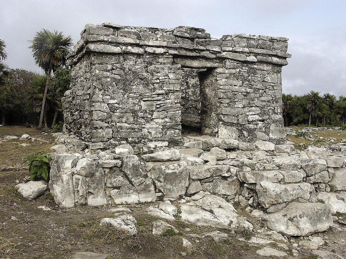 Ruins of Tulum, Pre-Columbian walled city of the Maya civilization (postclassic period 900 - 1200 A.D.). Quintana Roo, Mexico