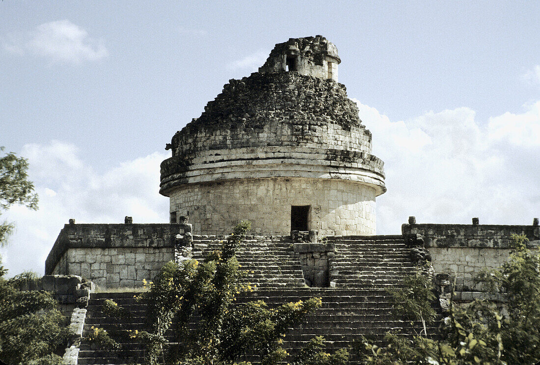 El Caracol (means snail or winding staircase) Mayan observatory tower Chichen Itza, Yucatan, Mexico