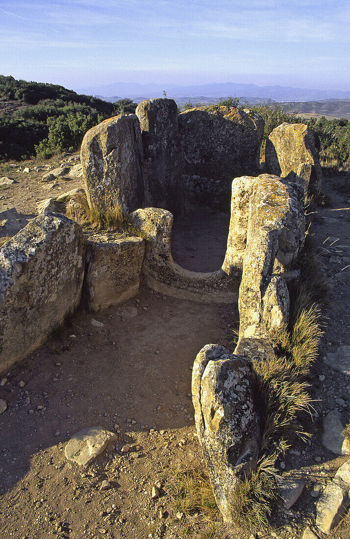 Portillo de Enériz dolmen, Artajona. Navarra, Spain