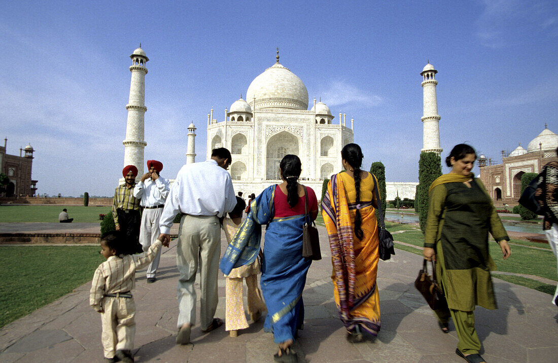 Indian family at Taj Mahal. Agra. Uttar Pradesh. India