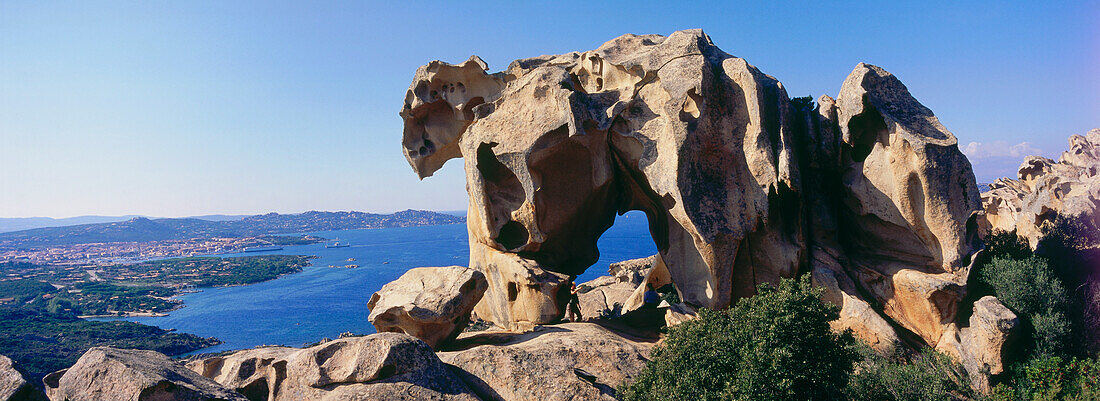 Bear of Palau rock formation, bear shaped rock at Capo d´Orso, Sardinia, Italy
