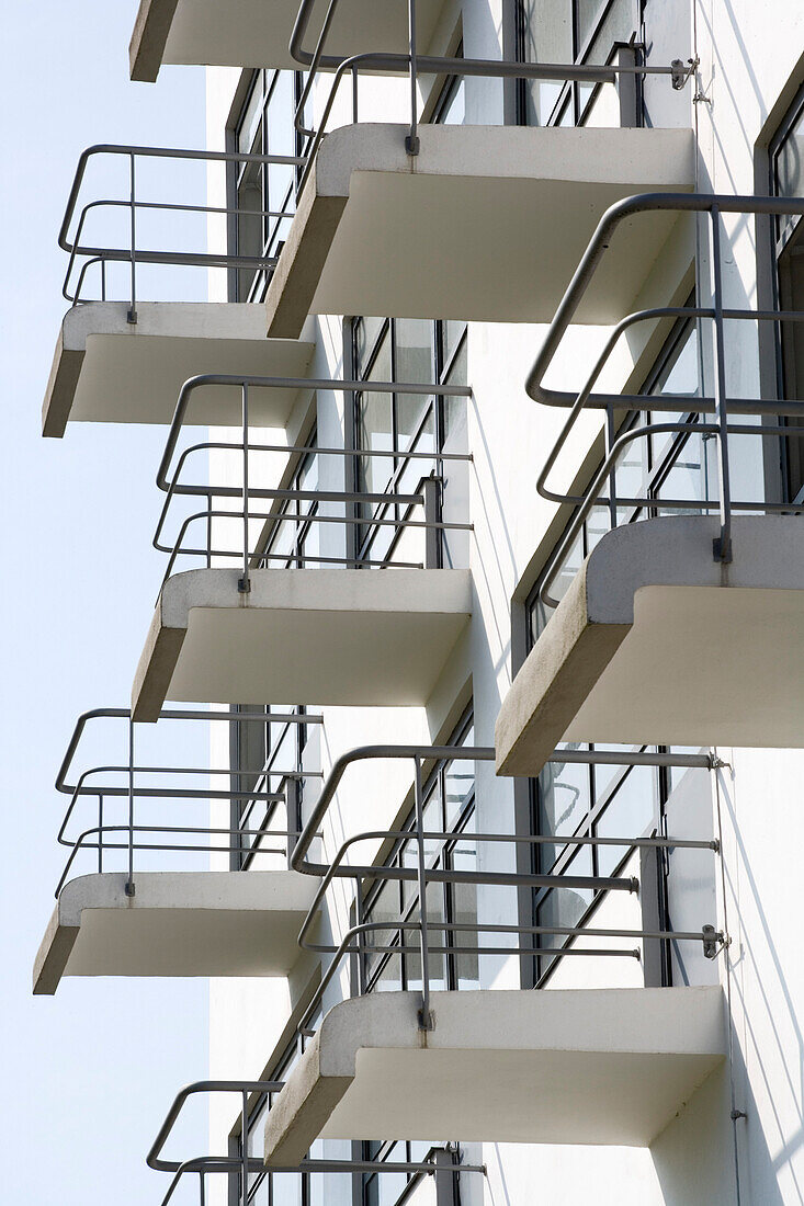 Cantilevered balconies on the Bauhaus Dessau in Gropiusallee, [built from 1925 to 1926 according to plans from Walter Gropius as a school building for Bauhaus], Dessau, Saxony Anhalt, Germany, Europa