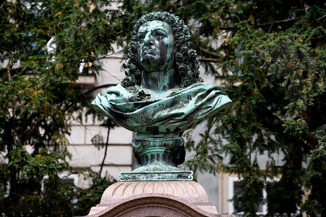 Porzellan Manufaktur Meissen, statue of Johann Friedrich Boettgers, Meissen, Saxsaon, Germany, Europe