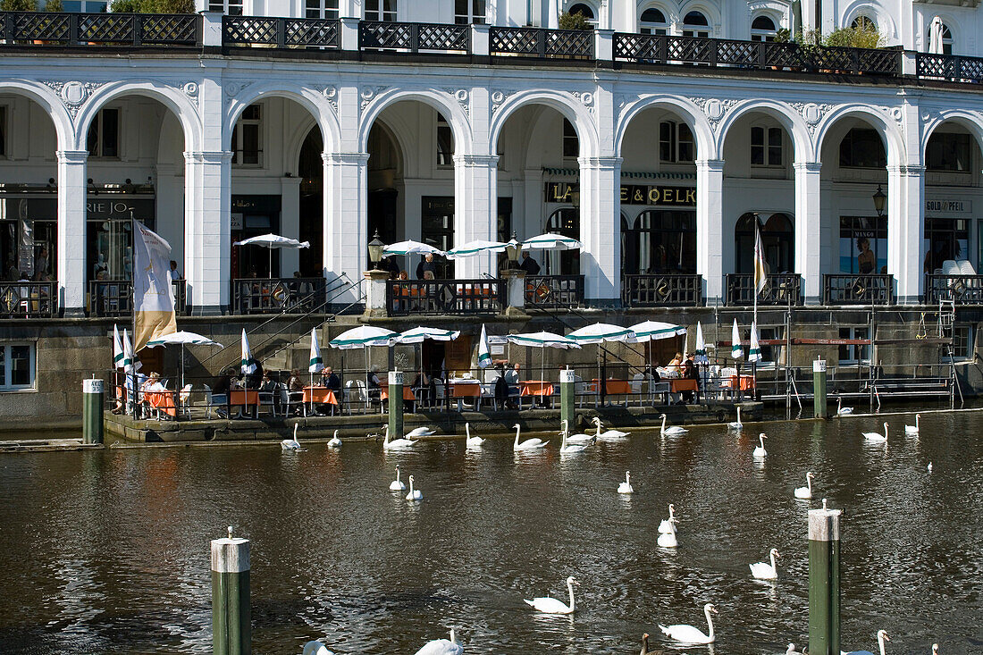 Alsterarkaden (Alster Arcades), Hanseatic city of Hamburg, Germany, Europe