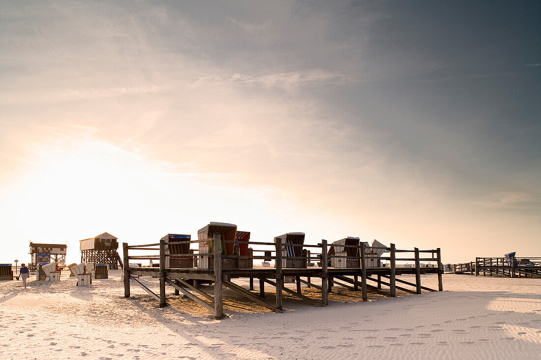 Strandkörbe am Strand, St. Peter-Ording, Schleswig-Holstein, Deutschland