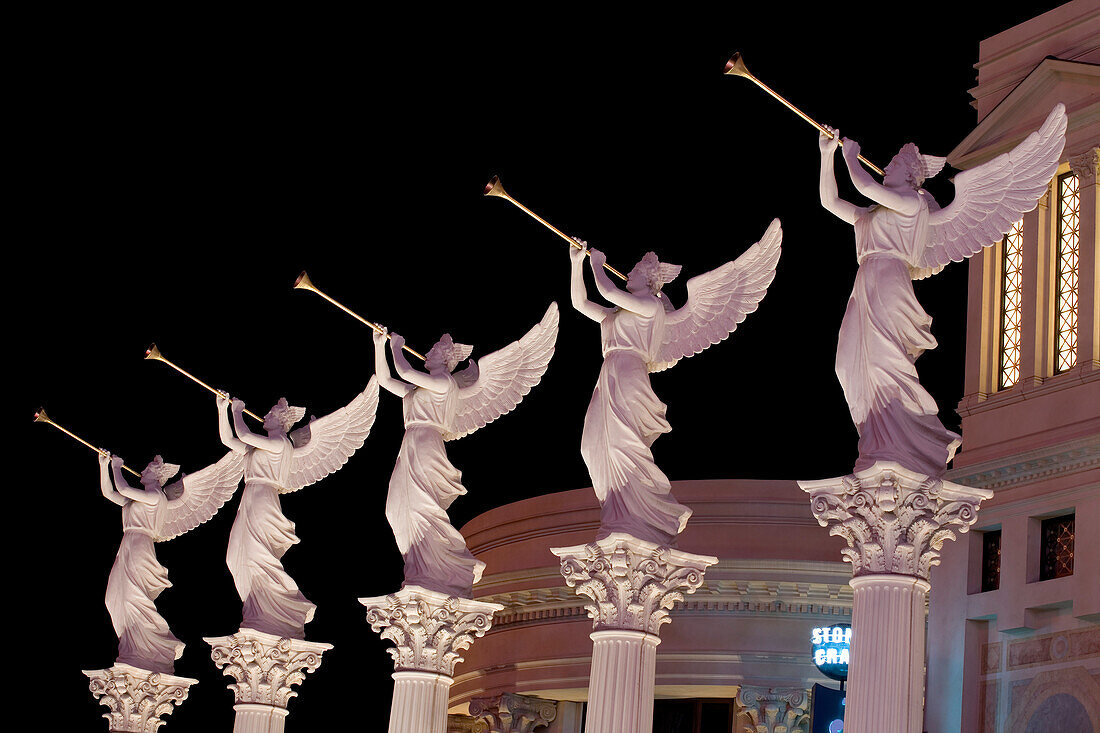 Engel vor Cäsars Palace Hotel and Casino in Las Vegas, Las Vegas, Nevada, Vereinigte Staaten von Amerika