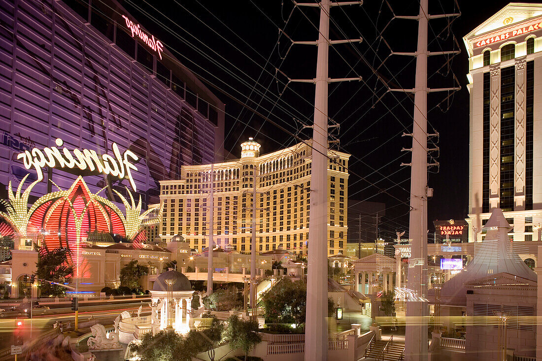 Las Vegas Boulevard, The Strip. Im Hintergrund Bellagio, Flamingo und Caesars Palace Hotel and Casino, Las Vegas, Nevada, Vereinigte Staaten von Amerika