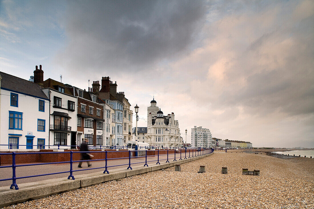 Seepromenade und Bäderarchitektur in Eastbourne, East Sussex, England, Europa