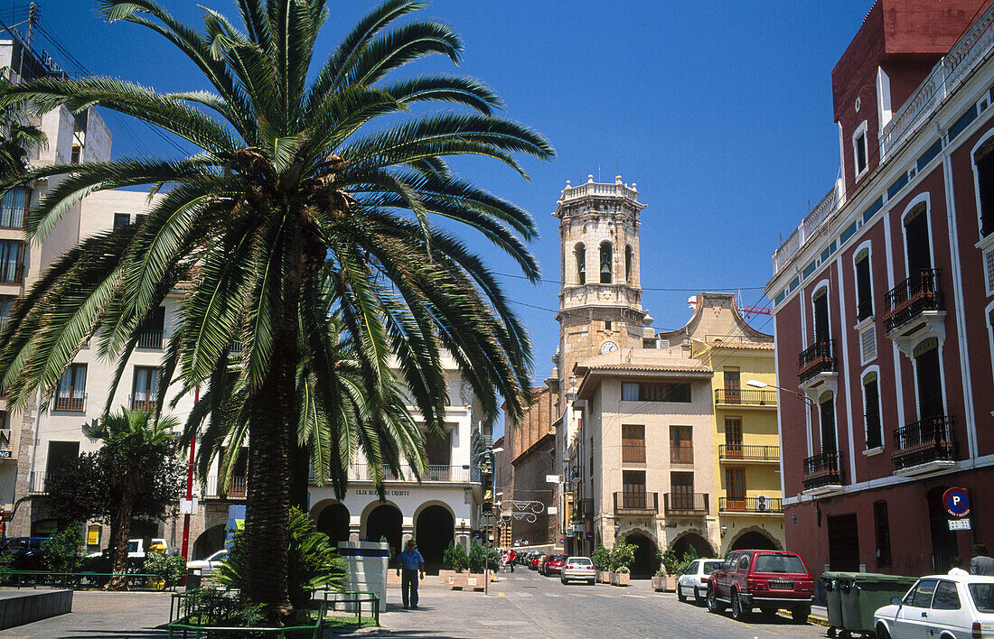 Plaza Mayor. Archpriestal church, XVIIIth century. Vila-Real. Castellón Province. Spain.